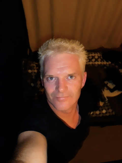 Date this funny Australia man Thomas from Sydney AU168