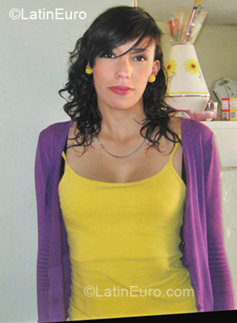 Date this tall Colombia girl Geraldine from Bogota CO6194