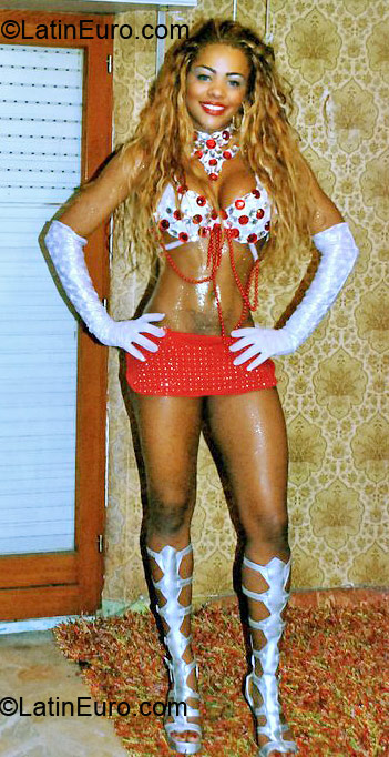 Date this stunning Brazil girl Ana from Fortaleza BR4512