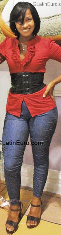 Date this sensual Dominican Republic girl Arelis from Santo Domingo DO6427