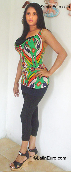 Date this hard body Colombia girl Judi from Cartagena CO6273