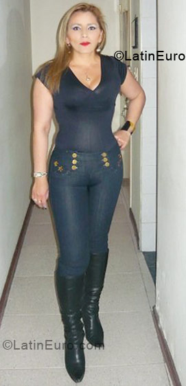 Date this cute Colombia girl Margarita Surez from Bogotá CO6288