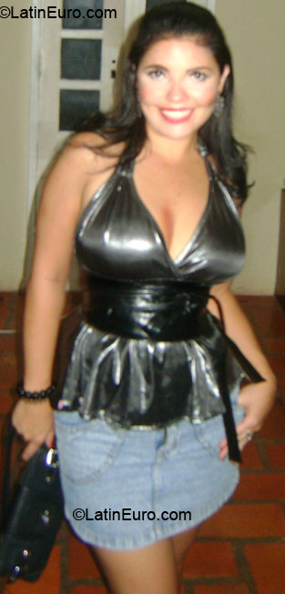 Date this stunning Brazil girl Dina from Fortaleza BR6195