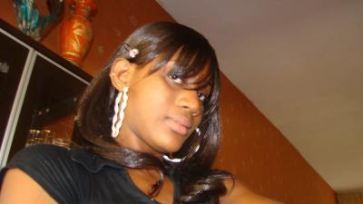 Date this lovely United States girl Aimee from Irvine US8973
