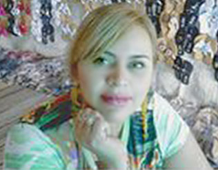 Date this happy Colombia girl Dana from Neiva CO6363