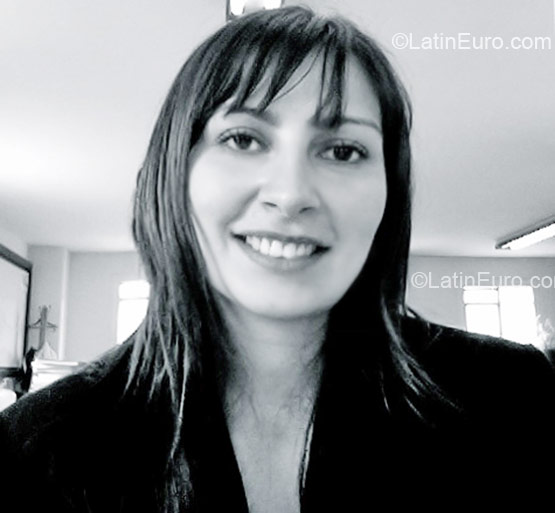 Date this lovely Colombia girl Paulittle from Bogota CO6373