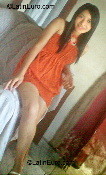 Date this pretty Honduras girl Suany from San Pedro Sula HN290