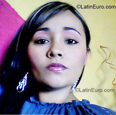Date this nice looking Colombia girl Sonia liliana from Medellin CO10892
