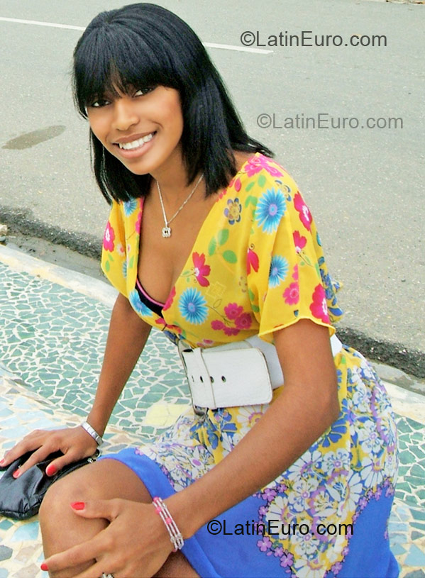 Date this hard body Dominican Republic girl Maria from Moca DO7461