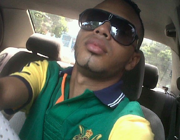 Date this happy Dominican Republic man Enmanuel from Santo Domingo DO6781