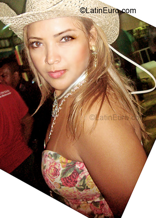 Date this stunning Brazil girl Dorinha from Manaus BR4738
