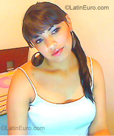 Date this voluptuous Colombia girl Nancy from Bogota CO6448