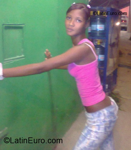 Date this attractive Dominican Republic girl Grisel from Santo Domingo DO6813
