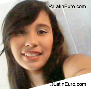 Date this stunning Colombia girl Mafe from Tulua CO6456