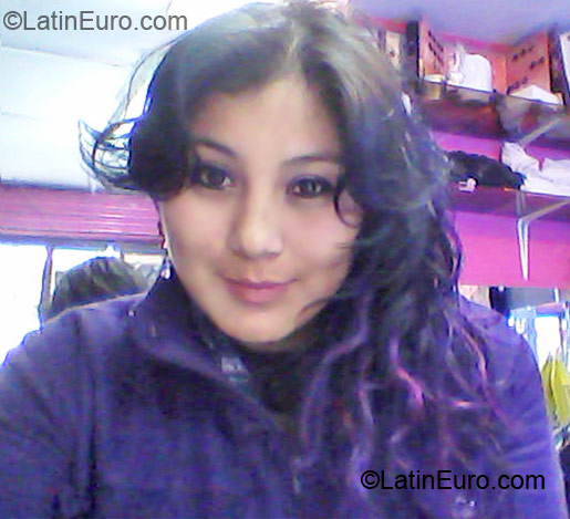 Date this cute Ecuador girl Geovanna from Quito EC79