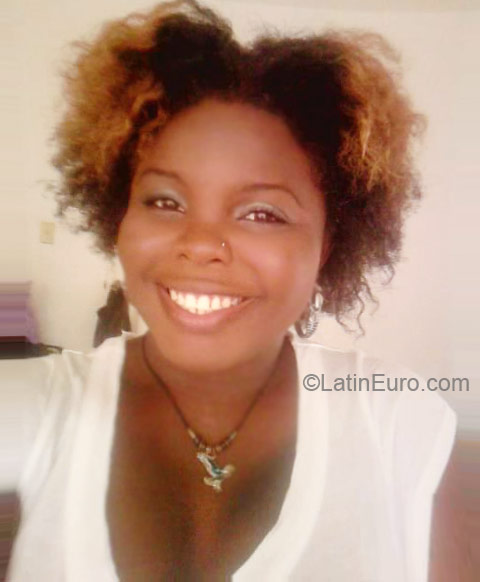 Date this stunning Jamaica girl Koffee from Montego Bay JM203