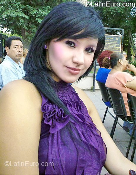Date this good-looking Dominican Republic girl Cristal from Santiago DO6866