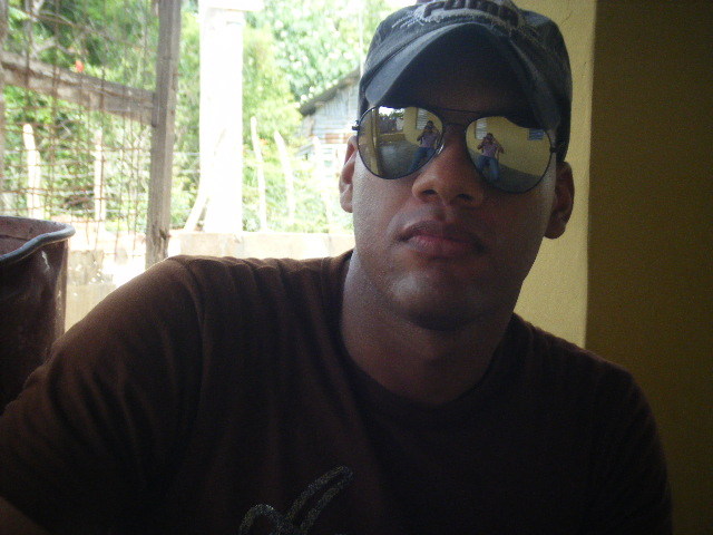 Date this happy Dominican Republic man Hector from Santo Domingo DO6882
