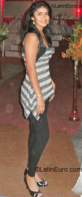 Date this athletic Peru girl Gabriela from Pucallpa PE448