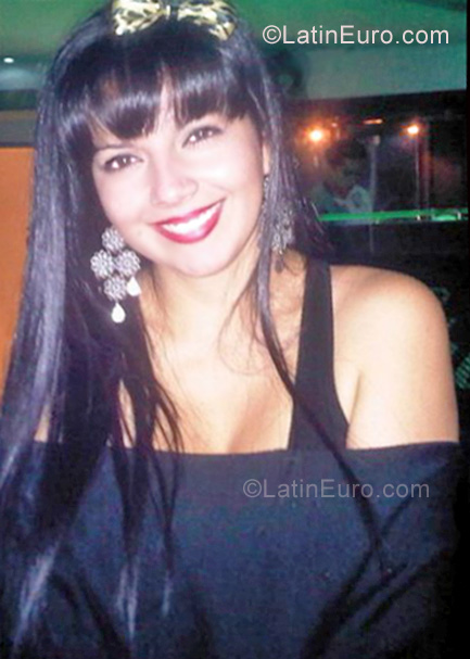 Date this fun Colombia girl Nataly from Bogota CO6559