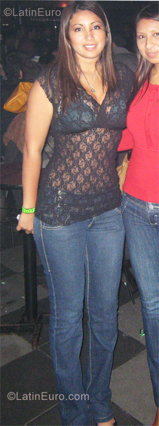 Date this cute Peru girl Rosa Maria from Lima PE453