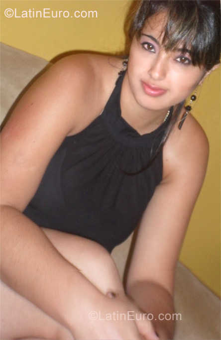Date this good-looking Colombia girl Beatriz from Popayan CO6560