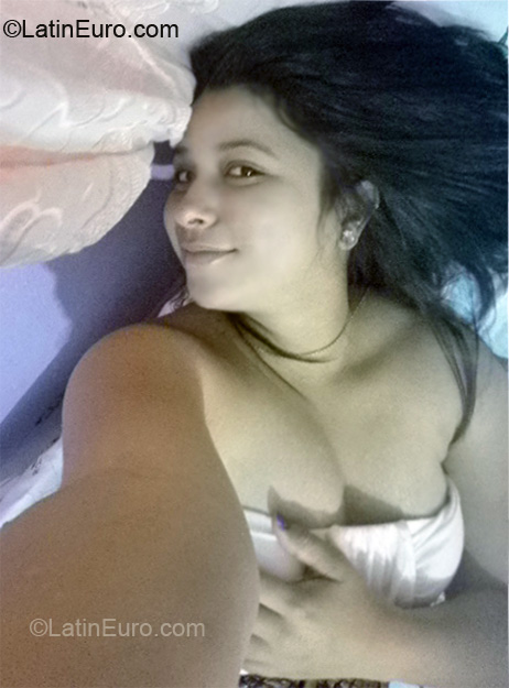 Date this charming Dominican Republic girl Dahiana from San Fracisco De Macoris DO7047