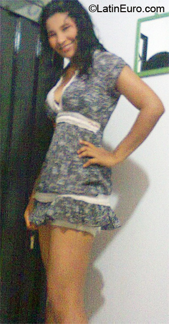 Date this happy Colombia girl Angie from Bogota CO6657