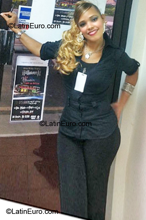 Date this good-looking Dominican Republic girl Carmen from Puerto Plata DO7119