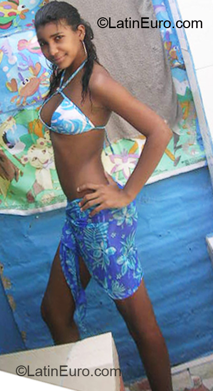 Date this beautiful Dominican Republic girl Bella from La Vega DO7139