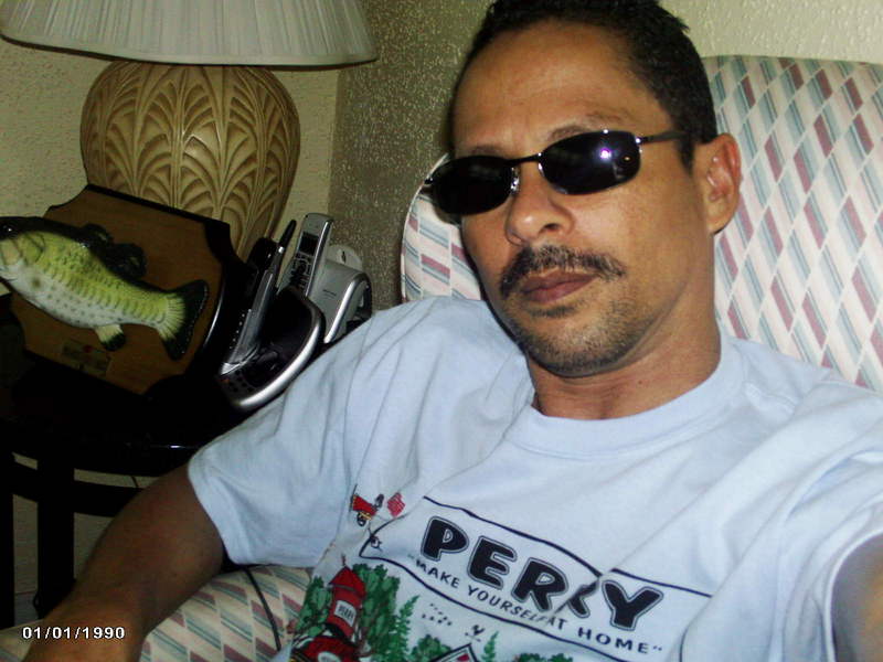 Date this funny United States man Willie from Usa US9356