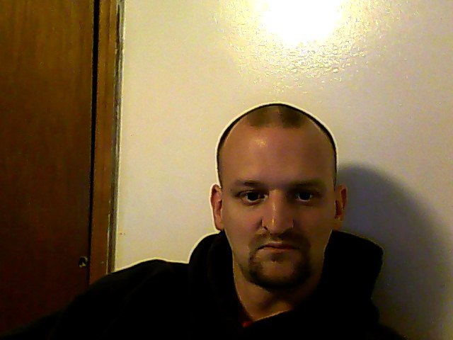 Date this georgeous United States man Denis from New Milford US9359