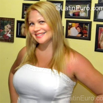 Date this happy Brazil girl Bianca from Rio De Janeiro BR5064