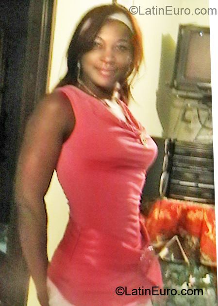 Date this tall Colombia girl Rosa from Cali CO6776
