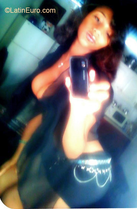 Date this funny Dominican Republic girl Wendy from Puerto Plata DO7390