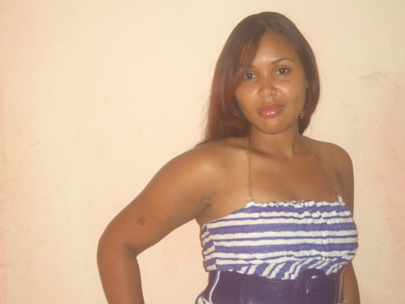 Date this happy Dominican Republic girl Rosio0203 from Santo Domingo DO7429
