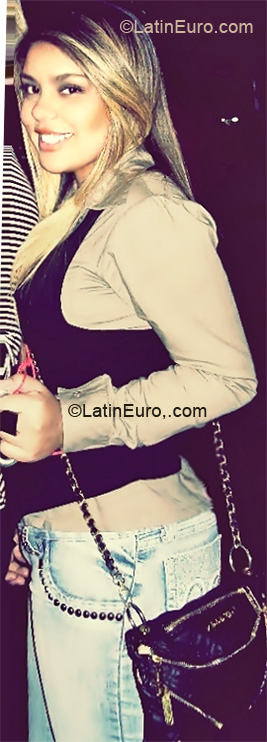 Date this happy Brazil girl Thaami from Belo Horizonte BR5254