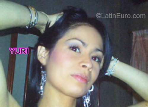 Date this attractive Colombia girl Adriana from Medellin CO7025