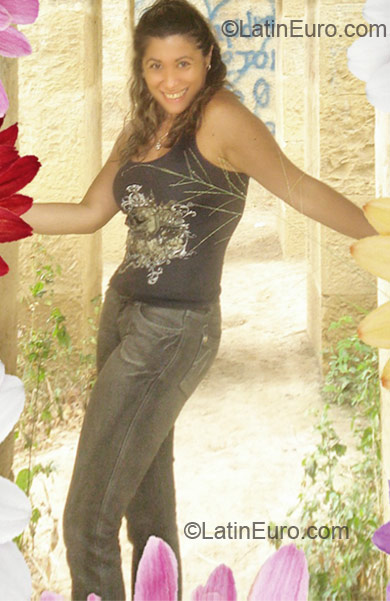 Date this sensual Colombia girl Hasbleydy from Bogota CO7207