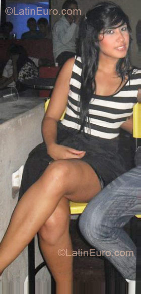 Date this athletic Colombia girl Diana Lorena from Cali CO7091