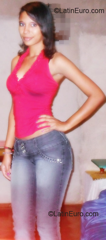 Date this foxy Brazil girl Maah from Campinas BR5359