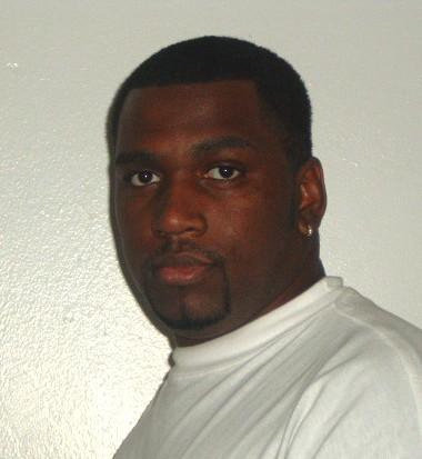 Date this young United States man Tony from Indianapolis US9895