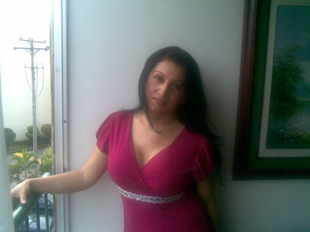 Date this good-looking Colombia girl Elsy from Cali CO7103