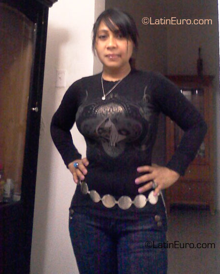 Date this charming United States girl Ivelisse from New York City US9970