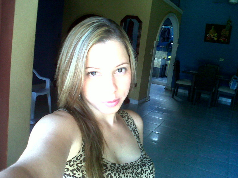 Date this happy Colombia girl Erika from Medellin CO7124