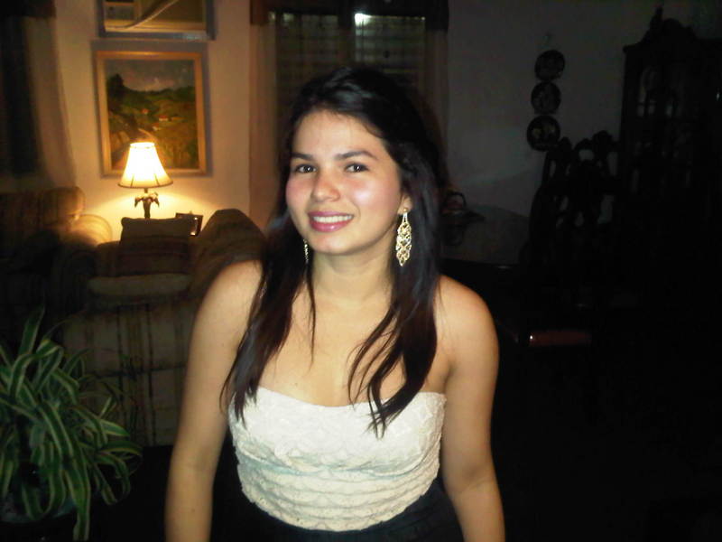 Date this voluptuous Honduras girl Dicxi from Honduras HN330