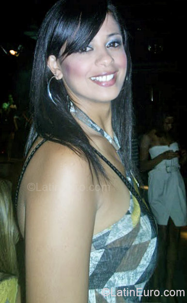 Date this tall Brazil girl Val from Recife BR5479