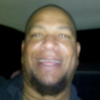 Date this young United States man Micheal from Fresno US10147