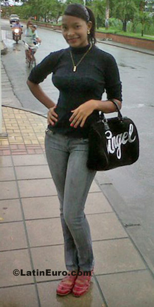 Date this good-looking Colombia girl Karen Patricia from Cartagena CO7209