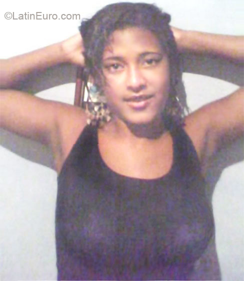 Date this beautiful Brazil girl Thaiane from Rio De Janeiro BR5632